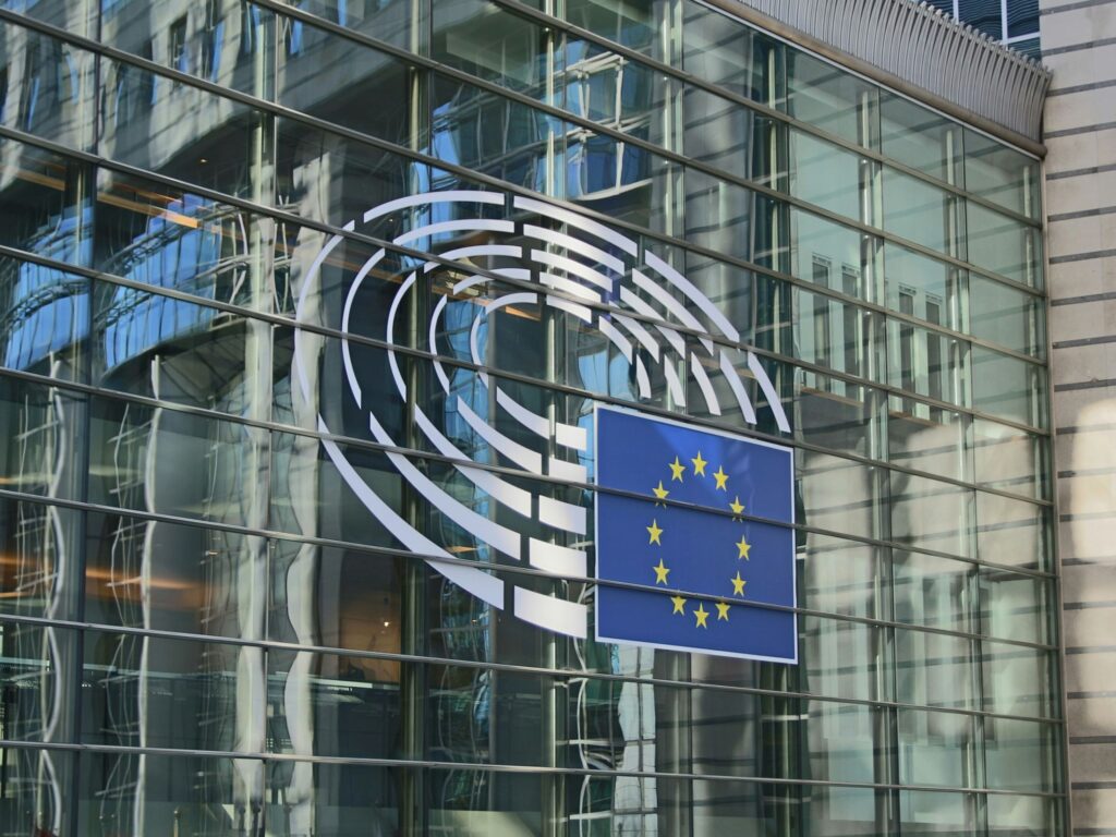 Les règles de transparence de l’article 50 de la loi de l’UE sur l’IA entrent en vigueur